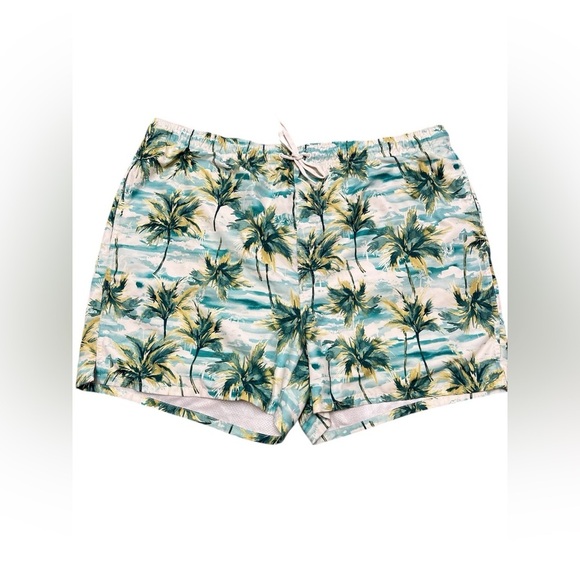 Old navy palm tree swim trunks - Picture 2 of 4